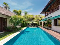 Villa Shinta Dewi Seminyak, Pool